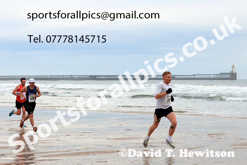 The 2024 Blyth Beach Run, Northumberland.   Photo: David T. Hewitson/Sports for All Pics